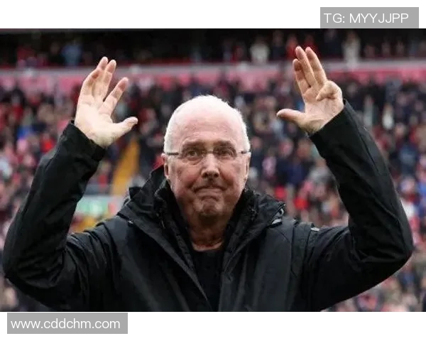 退役足球明星的辉煌岁月与传奇人生回顾 退役足球明星的辉煌岁月与传奇人生回顾